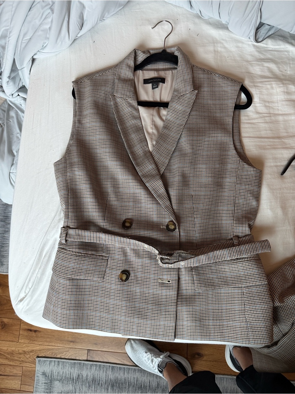 Ann Taylor Black and Cream Houndstooth Blazer Vest